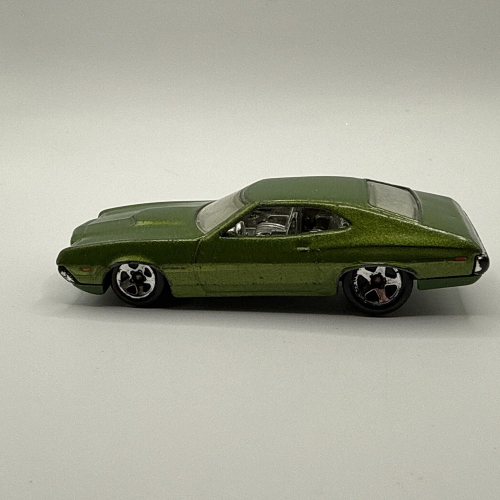 Hot Wheels 1/64 ‘72 Ford Gran Torino Sport Green