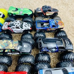 Hot Wheels Monster Jam Lot of 25 – 1:64 Monster Trucks Grave Digger Batman