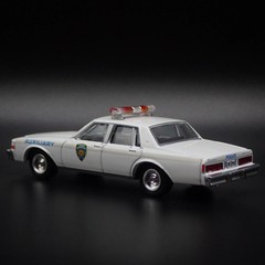 1989 CHEVY CHEVROLET CAPRICE NYPD NEW YORK POLICE 1/64 SCALE DIECAST MODEL CAR