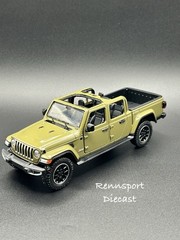 2021 1:27 JEEP GLADIATOR OVERLAND HARD/OPEN TOP DIECAST MODEL GREEN