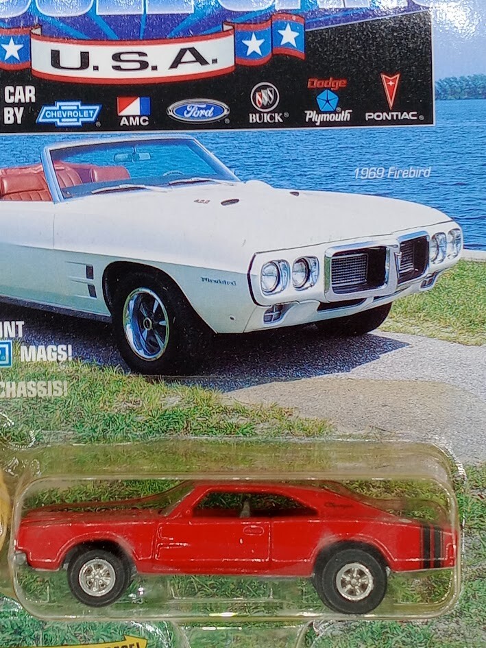 Johnny Lightning 1968 Dodge Charger RED Muscle Cars USA 1:64 Collectors Edition