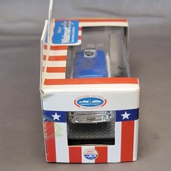 M2 Machines NHRA RED WHITE & BLUE 1957 Chevrolet Sedan Delivery 1/64 Diecast