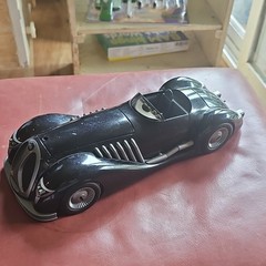 Corgi 1940 BMBV2 Batman Batmobile Diecast Car Black w/ Opening Hood