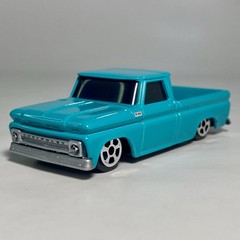 Maisto 1965 Chevrolet C10 Turquoise Lowered Pickup Truck 1:64 Diecast