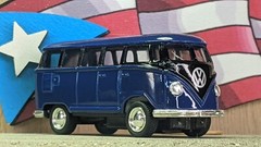 KINSMART 1962 VW VOLKSWAGEN BUS SAMBA [BLUE / BLACK] LOOSE 1:64 SCALE USA STOCK!