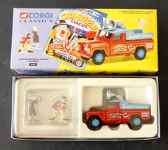 CORGI CLASSICS CHIPPERFIELDS CIRCUS LAND ROVER PUBLIC ADDRESS AND CLOWNS NIB