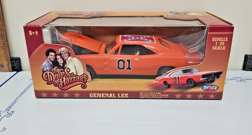 Dukes of Hazzard JOYRIDE 1:25 Scale General Lee. 1969 Dodge Charger. NIB