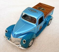 2025 Blue Vintage PICK-UP TRUCK 1:32 Diecast With Pull Back Motor Nice Details