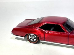 🤩 Hot wheels Custom made Spectraflame Red Riviera RedLine Diecast Car 1:64