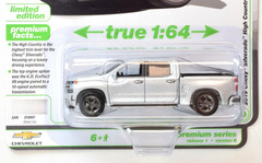 Auto World Muscle Trucks Silver Ice 2019 Chevy Silverado High Country 1:64 Car