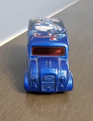 1997 Hando Crazed Clowns Dairy Delivery Truck Hot Wheels Blue Diecast