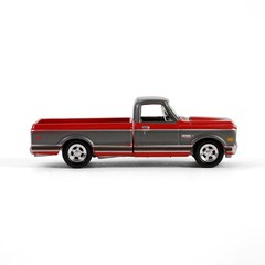 Greenlight 1:64 1972 CHEVY CHEYENNE C10 SHORT BED RED w/GREY PANEL GL30547