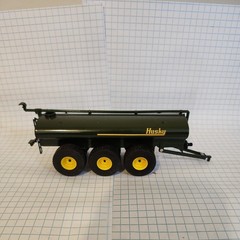 DCP 1:64 Floyd Gibbons Tri-axle Husky Spreader Kenworth Lowboy Tractor Trailer