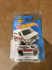 #HOT WHEELS-SUPER VAN-HW FIRE CHIEF-HW CITY 2013- 55/250. Ships in protector