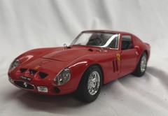 1962 FERRARI 250 GTO RED 1:18 by BURAGO 3011 VINTAGE ORIGINAL