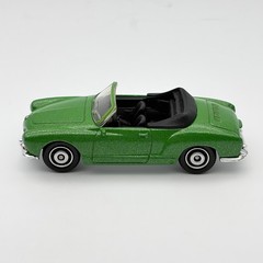 Matchbox 1969 Type 14 Karmann Ghia Convertible Green 2011 1:59 Diecast Car [24g]