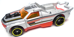 2012 HOT WHEELS FIG RIG RIDE-ONS SILVER 1:64 DIECAST 3″ CAR W/ RED ORANGE YELLOW