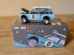 1:64 MINI GT Kaido House Datsun 510 Wagon 4×4 Winter Holiday Ed #092