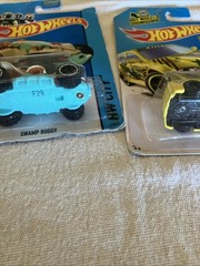 (10) Hotwheels HW City Lot, 2014, 2013 10 Cars With Some Corner Damage