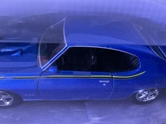 MOTOR WORKS 1:24 Scale Metallic Blue 1969 Pontiac GTO Judge Hardtop Diecast