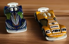Lot Of 2 Mattel Hot Wheels Cars Cyber Speeders 2017 Blue And Yellow GUC