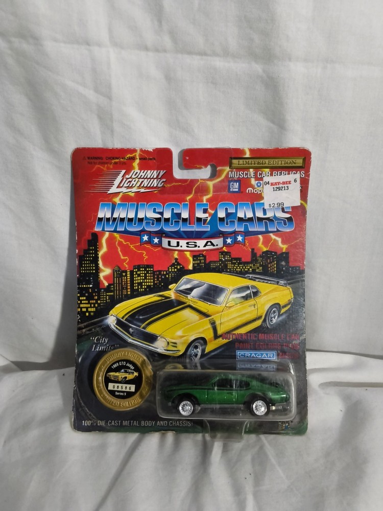 Johnny Lightning Muscle Cars USA 1969 Pontiac GTO Judge, Green New