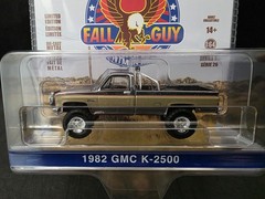 Greenlight Hollywood Series 26 “Fall Guy” 1982 GMC K-2500 Pickup *CHROME CHASE*