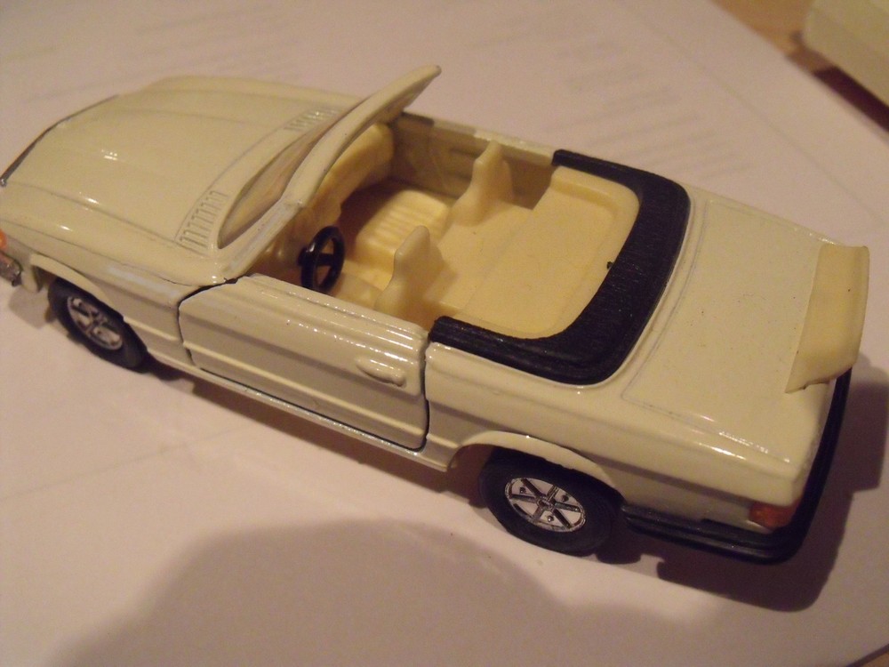 UNKNOWN BRAND,DIECAST MERCEDES 500SEL CONVERT,1/40,HONG KONG,NOPACKAGING,GD COND