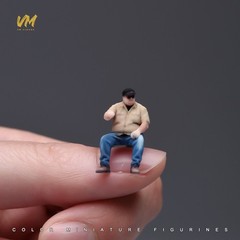 1/18 1/43 1/64 1/87 Miniatures Male Truck Driver Man Scene Prop Figure For Cars