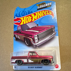 Hot Wheels Legends Tour 1:64 1983 Chevy Silverado Collector Edition Pink/White