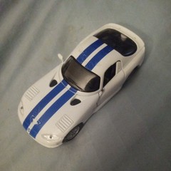 MAISTO 1/39 Vintage 4 1/2″ 1998 Dodge Viper GTS White Pull Back Missing Wheel