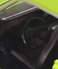 Testors Diecast 1971 Plymouth Hemi ‘Cuda 1:24 scale assembled model.