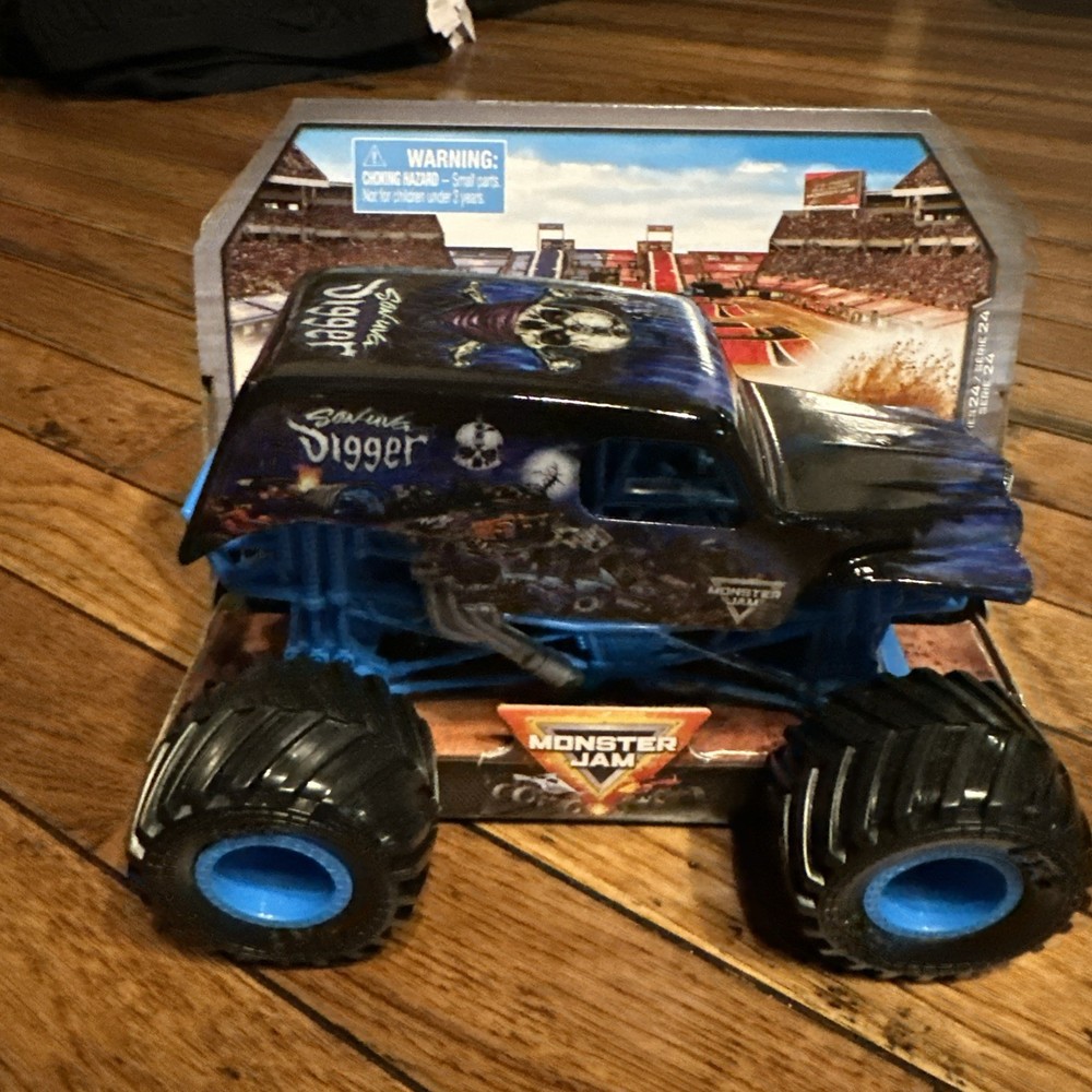 SPIN MASTER MONSTER JAM SON UVA DIGGER 1:24 SCALE SPIN MASTER SERIES 24 NIB