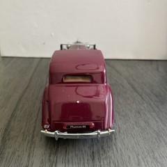 Rolls Royce Phantom III 1938 Danbury Mint Maroon Die-Cast Collectible 1:24