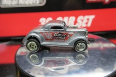 2010 HOT WHEELS WAYNE’S LARRY’S & PHIL’S GARAGE NM LOOSE PLEASE READ YOU CHOOSE!
