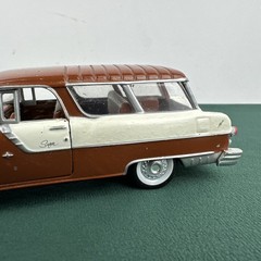 Road Champs 1955 Pontiac Safari 2-Door Wagon, Cream & Brown, 1:43, Nice