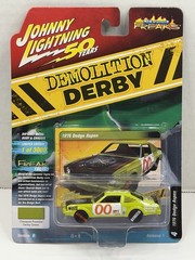 Johhny Lightning 50 Years Street Freaks Demolition Derby 1976 Green Dodge Aspen