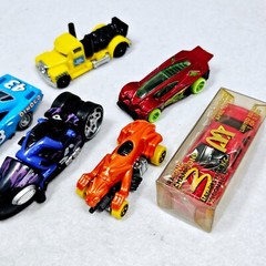 LOT OF 7 ~ Small Scale Die Cast ~ Mixture of Cars – See Images ONLY