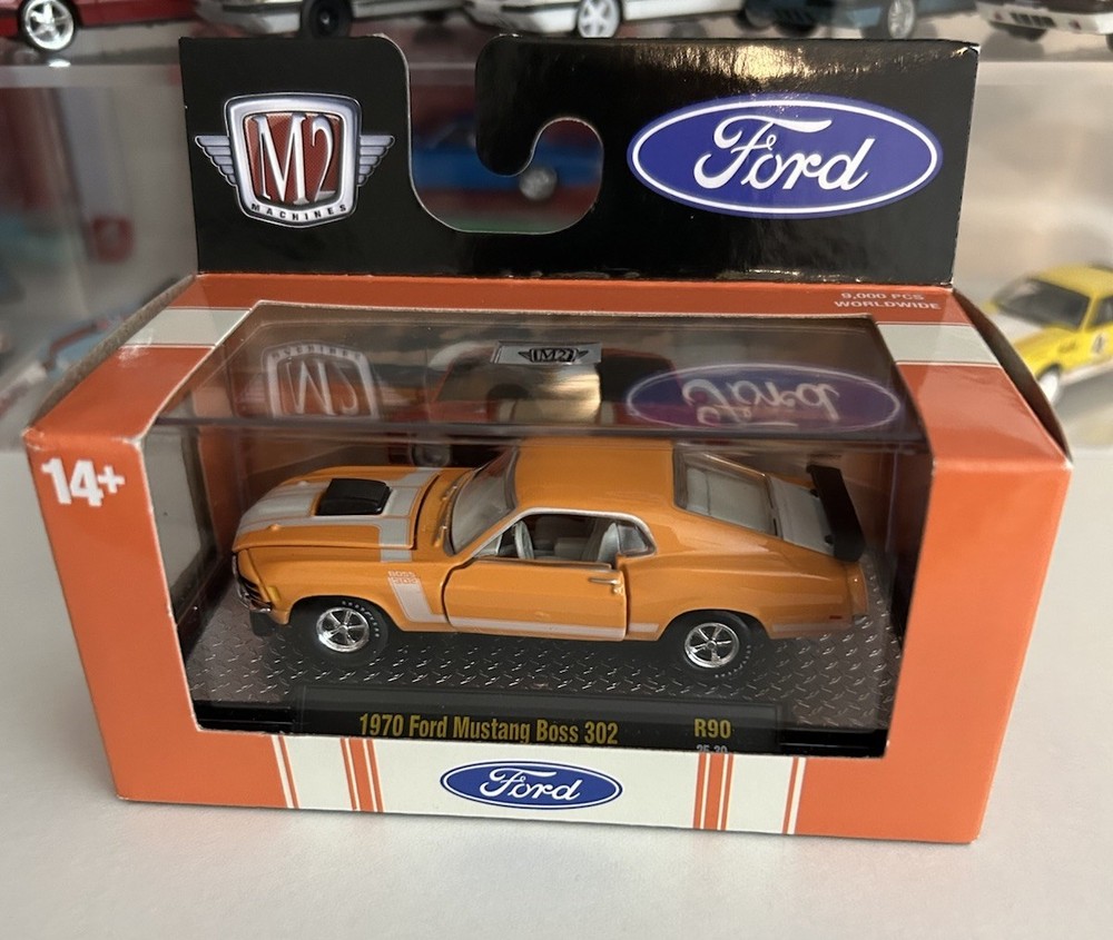 M2 MACHINES 1970 FORD MUSTANG BOSS 302 R90 NIB ORANGE W/SILVER STRIPES