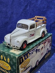 ERTL Prestige 1940 Ford Pickup Truck Hardware Hank Diecast 1/25 Boxed See Desc