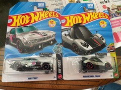 Hot Wheels ZAMAC Pagani Zonda Cinque Silver And Vairstrike.