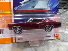 1967 DODGE CHARGER 2020 JOHNNY LIGHTNING CLASSIC GOLD COLLECTION 1:64