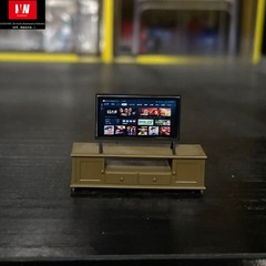 Diorama 1/64 Garage TV Cabinet Model Repair Workshop Scene Accessories Props