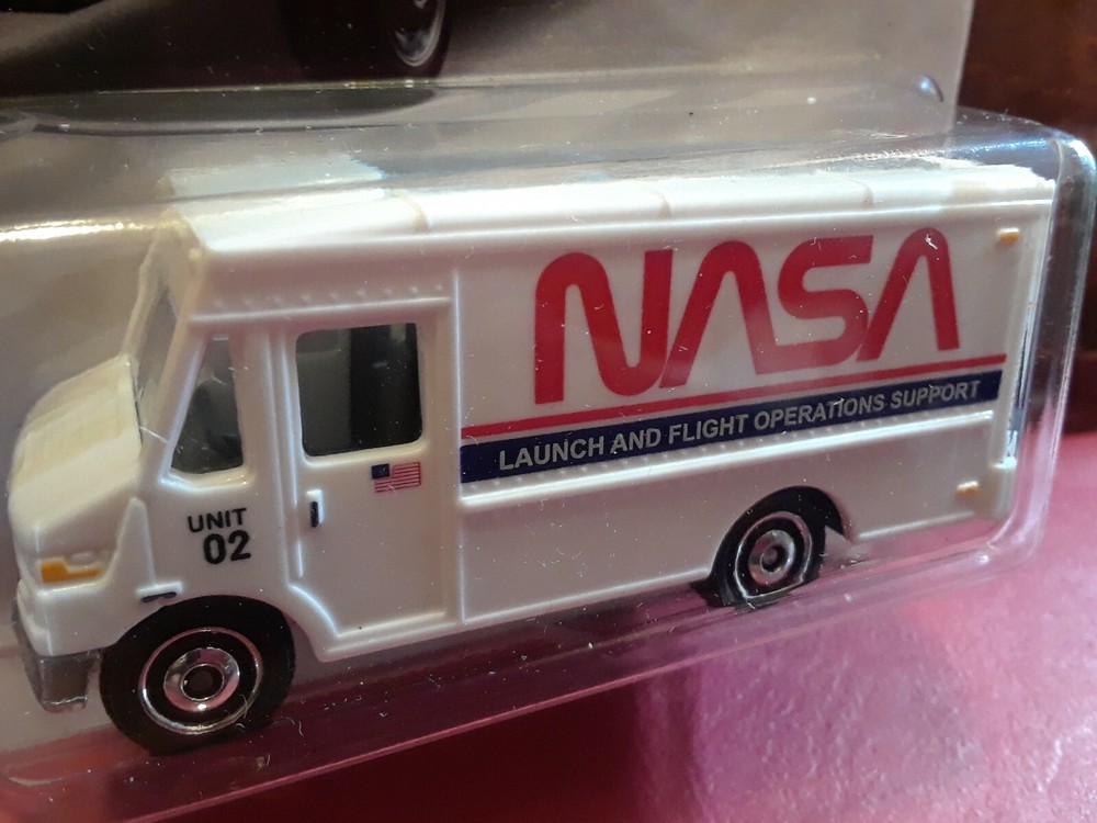 Matchbox 1:64 Scale Mission Support Van NASA Launch Flight Operations Supp)White
