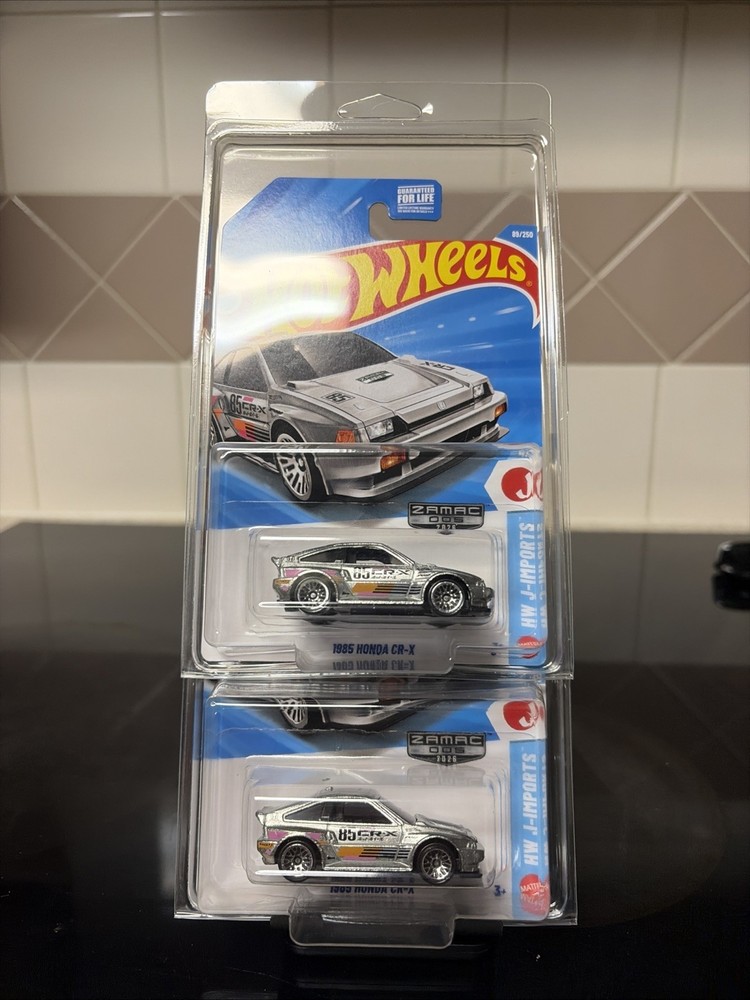 Hot Wheels Zamac 1985 HONDA CR-X *2026 H case *Lot of 2 with Card Protectors