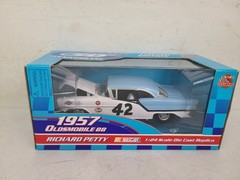 (NEW) Richard Petty 50th Anniversary 1957 Oldsmobile 88 Diecast 1:24