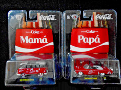 M2 Machines 1964 Chevrolet Impala Papa & 1962 VW Microbus Deluxe Mama A73
