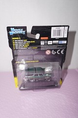 1/64 Muscle Machines 1970 Oldsmobile Vista Cruiser Diecast Model Green Read