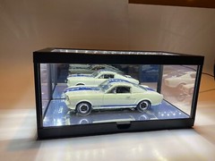 COLLECTIBLE DISPLAY SHOWCASE W/LED LIGHTS & MIRROR BASE 1/18 BY ILLUMIBOX MJ7710