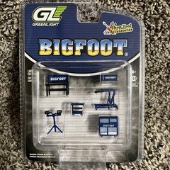1:64 GreenLight BIGFOOT MONSTER TRUCK Garage Shop Tools Accessory Set NEW!!